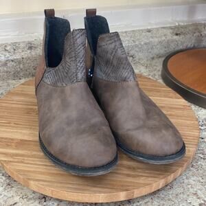 Reiker women’s 40/10 Fargo Cigar Beige Fleece Lining Newspaper ankle boots